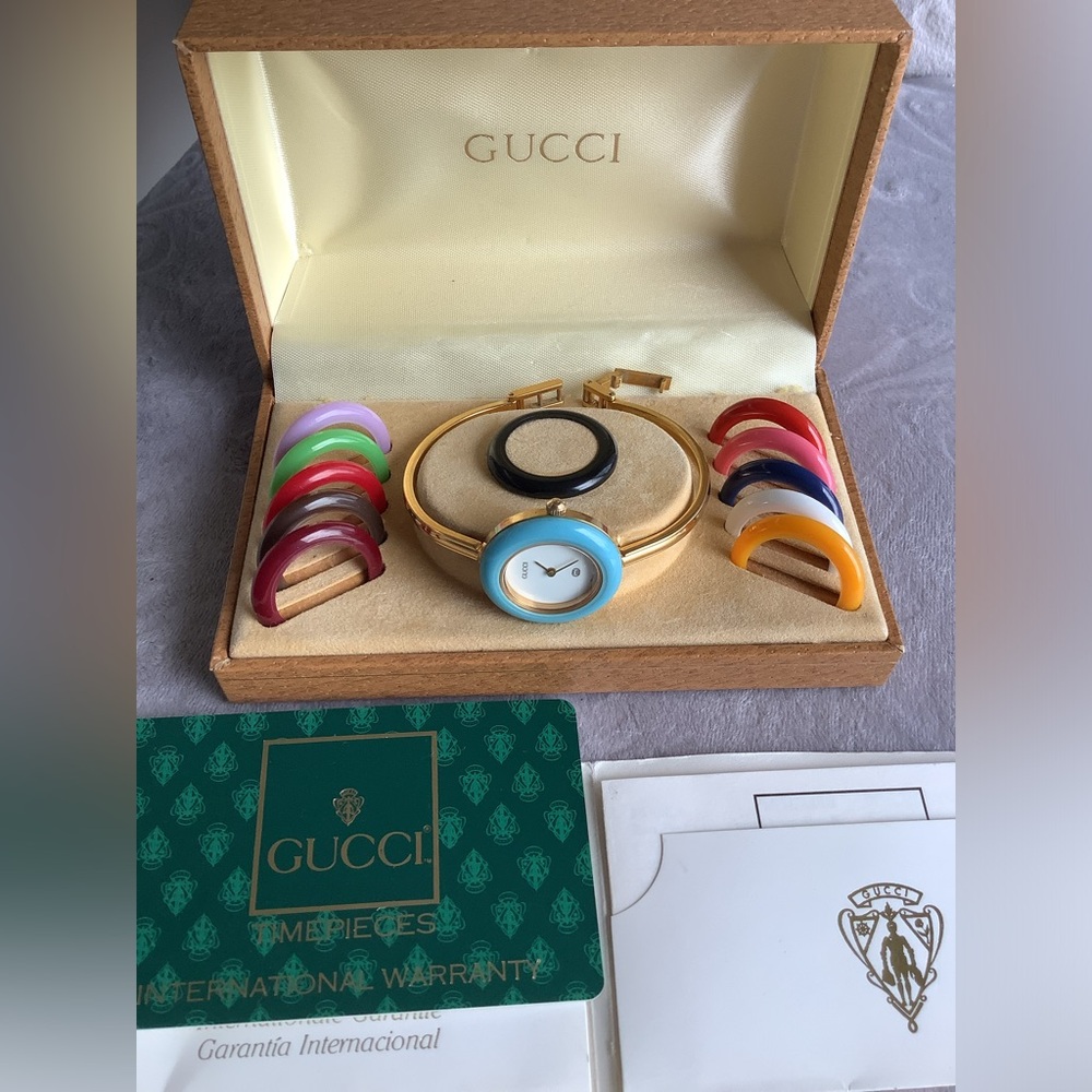 Authentic Gucci Bangle Watch With Interchangeable… - image 3